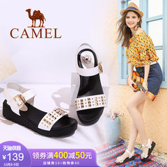 骆驼女鞋 夏季新品 休闲轻便女鞋潮厚底坡跟 真皮铆钉休闲凉鞋潮