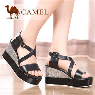Camel骆驼女鞋 2014夏季新款 时尚休闲牛皮扣带坡跟高跟凉鞋